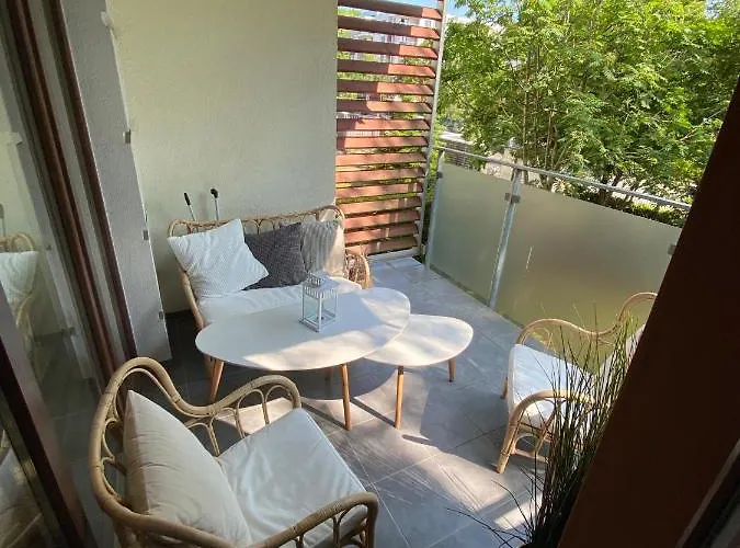 Apartment Blue Island